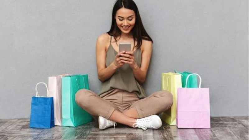 Dengan menggunakan OneKlik dari BCA, belanja online bakal lebih cepat dan bijak, kok bisa?
