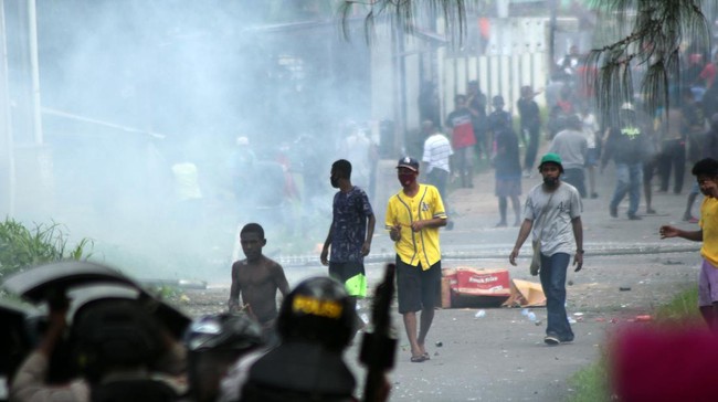 Laporan tahunan Amnesty International mendapati situasi Hak Asasi Manusia (HAM) di Indonesia memburuk sepanjang tahun 2020.