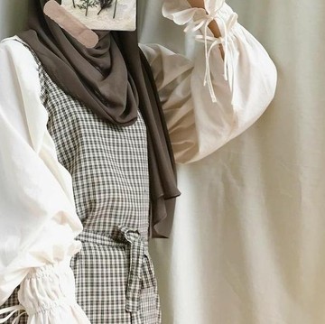 5 Item Wajib Punya untuk Gaya Hijab Vintage Kekinian