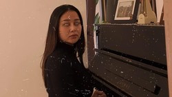 Mata Menyeramkan Mutia Ayu di Foto Ini Bikin Netizen Ketakutan