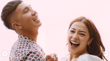 img-title Susah Dihubungi karena Syuting, Nikita Willy Bikin Indra Priawan Bete