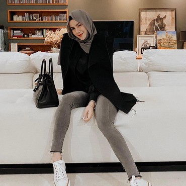 Netizen Nangis Lihat Penampilan Terbaru Olla Ramlan, Kenapa?