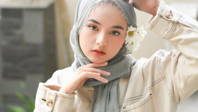 5 Warna  Hijab yang Bikin Kulit Tampak Lebih Cerah  dan Glowing