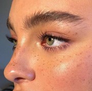 Ikuti Langkah Mudah Membuat Feathery Brows ala MUA untuk Makeup Editoral