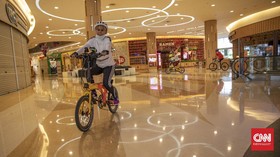 FOTO : Gowes Sepeda Keliling Mal di Jakarta