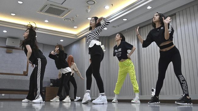 Parlemen Korea Selatan mengesahkan anggaran sekitar Rp5,14 miliar untuk mendukung pelatihan K-pop artis sejumlah negara di Asia.