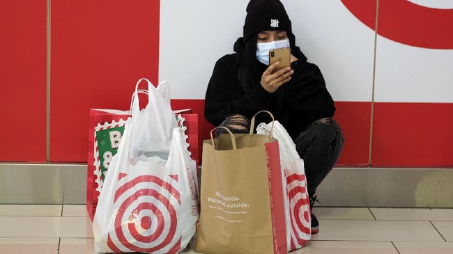 FOTO: Pesta Belanja Black Friday di Tengah Pandemi Corona