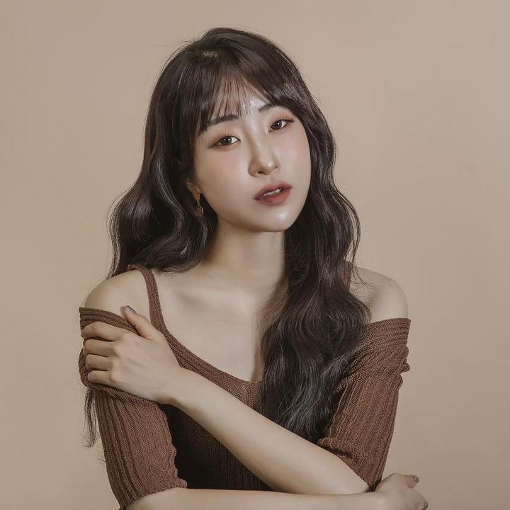 <p>Kini Lee Se Young terlihat lebih cantik dan bersinar nih. Penampilannya pun berubah drastis ya, Bun. (Foto: Instagram @seyoung_1408)</p>