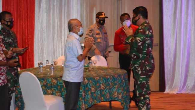 Panglima TNI Marsekal Hadi Tjahjanto menyatakan Papua dan Papua Barat akan semakin sejahtera dan maju karena memiliki semua yang dibutuhkan.