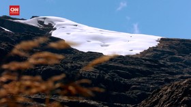 VIDEO: Melihat Salju Abadi di Puncak Jaya Papua