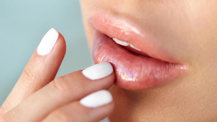 3 Produk untuk Mengatasi Bibir Gelap, ada Produk Lokal juga! 3 Produk untuk Mengatasi Bibir Gelap, ada Produk Lokal juga!