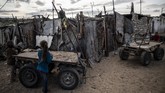 FOTO: Blokade Israel Hancurkan Ekonomi Gaza Blokade Israel terhadap Jalur Gaza sejak 2007 menyebabkan wilayah yang terkepung kerugian hingga 16,7 miliar dolar AS.