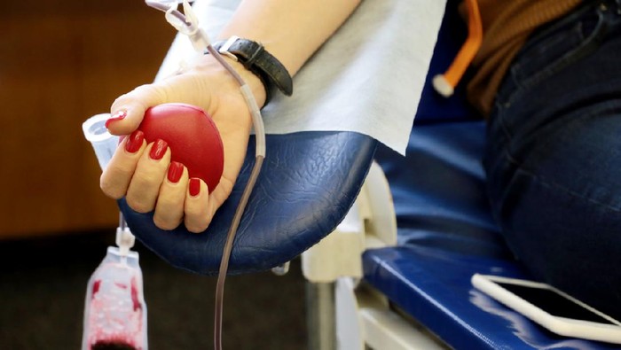 14 Juni Diperingati Hari Donor Darah Sedunia, Lakukan 5 Tips Ini Untukmu yang Ingin Donor Darah Pertama Kalinya!