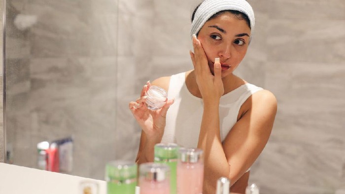 Mau Tahu Rutinitas Menjaga Kulit Tetap Maksimal untuk Aktivitas yang Padat? Mau Tahu Rutinitas Menjaga Kulit Tetap Maksimal untuk Aktivitas yang Padat?
