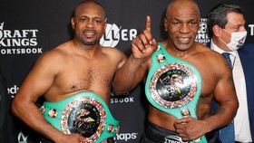 Mike Tyson vs Roy Jones Raup Rp1,1 Triliun