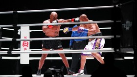 Mike Tyson vs Jake Paul Bisa Terwujud Tahun Ini