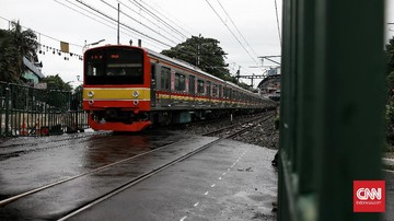 Cara Agar Mobil Listrik Tak Mati Saat Melintasi Rel Kereta