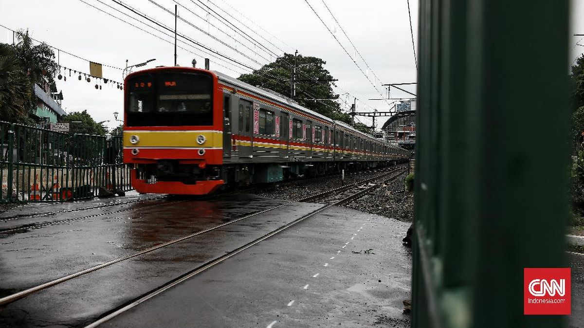Demo, KRL dari Tanah Abang Tak Beroperasi, KRL Serpong Setop Kebayoran