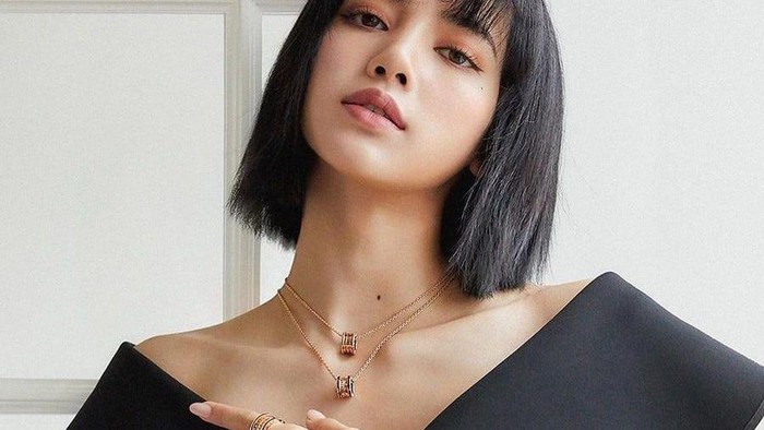 Poni Rambut Sering Membuat Wajah Breakout? Ini Tips Menjaganya, Ladies!