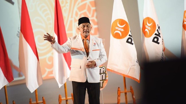 Nasdem adalah partai keenam yang dikunjungi PKS dalam safari politik pada ramadan ini, sebelumnya sudah bertemu dengan PPP, Demokrat, PDIP, PKB, dan Golkar.