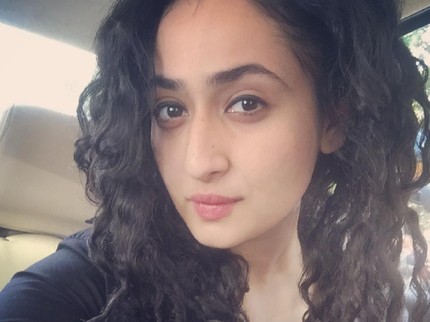 Shaheer Sheikh Nikah Beda Agama, Intip 5 Potret Cantik Sang Istri