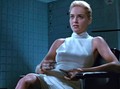 Sharon Stone dan Sekelumit Kisah Adegan Panas Basic Instinct
