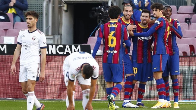 Barcelona menang telak 4-0 atas Osasuna dalam pertandingan pekan ke-11 Liga Spanyol di Stadion Camp Nou, Minggu (29/11).