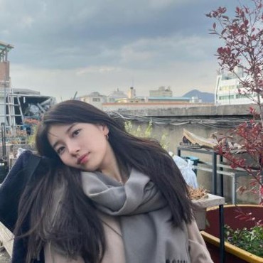 Kejutan Hadiah Mewah dari Bae Suzy pada Konser 'A Tempo'