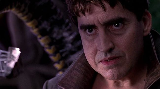 Aktor Alfred Molina yang memerankan Doctor Octopus dalam Spider-Man 2 (2004) dikabarkan bergabung pada proyek Spider-Man 3 versi Tom Holland.