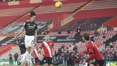 FOTO: Cavani Buat Man Utd Menang Dramatis Edinson Cavani membawa Manchester United menang dramatis atas Southampton. Simak foto pilihan laga tersebut.