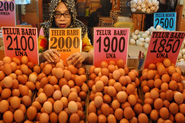 Harga Telur Dan Cabai Rawit Naik Jelang Perayaan Imlek 