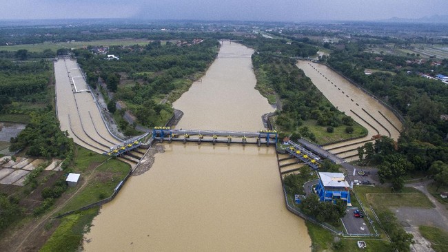 Kementerian PUPR menyelesaikan konstruksi Bendungan Napun Gete, NTT yang memakan biaya sebesar Rp880 miliar.