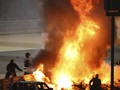 FOTO: Mobil Grosjean Terbakar dan Terbelah di F1 GP Bahrain