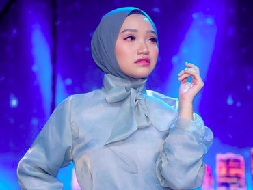 Lirik Lagu Sembunyi Dalam Tawa - Nabila LIDA