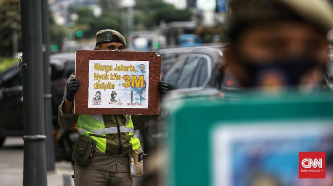 Netizen menggemakan agar tetap menjaga 3M meski vaksin Covid-19 milik Sinovac telah sampai di Indonesia.