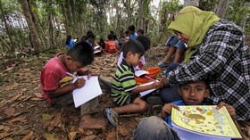 FOTO : Pendidikan Kampung Adat Batara di Banyuwangi