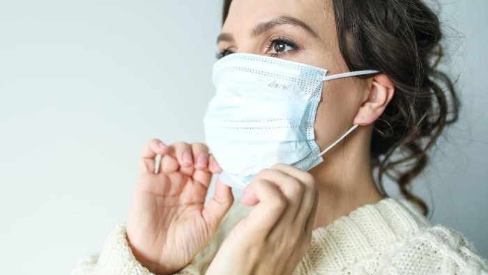 PPKM Dicabut, Bagaimana dengan Aturan Pakai Masker? Ini Kata Dinkes DKI! PPKM Dicabut, Bagaimana dengan Aturan Pakai Masker? Ini Kata Dinkes DKI!