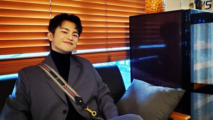 Cerita Seo In Guk, Aktor Tampan Reply 1997 yang Lahir dari Ibu Pemulung
