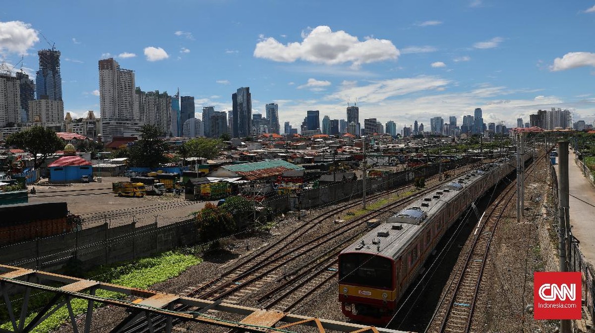 FOTO: Biru Cemerlang Langit Jakarta