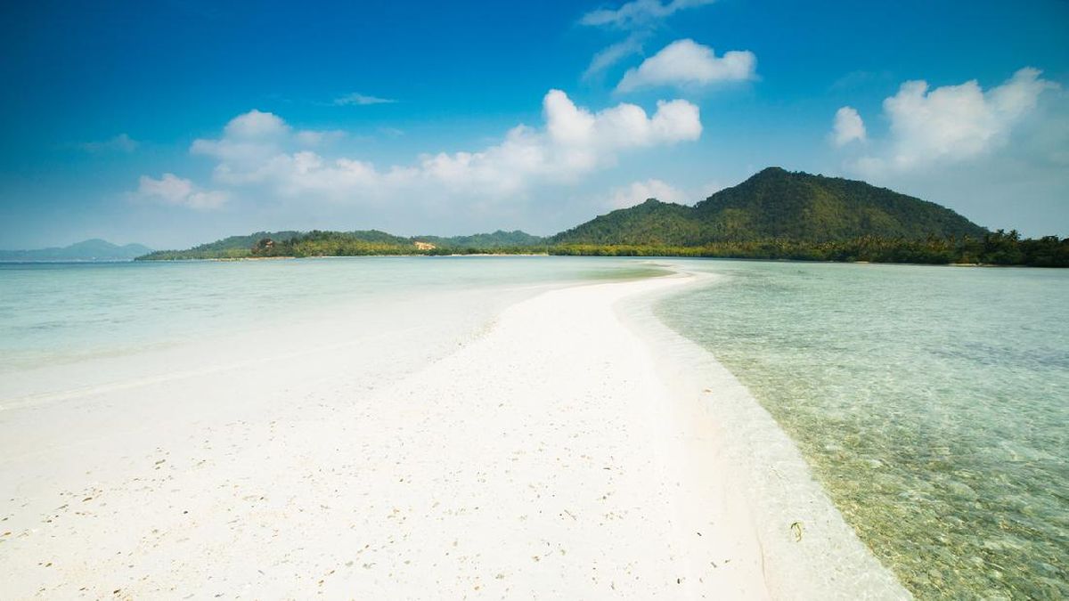Pulau Pahawang : Keindahan Sunset dan Kehangatan Warga Lokal