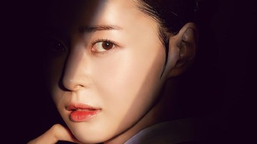 Visual Menawan Kwon Nara di Poster Terbaru DraKor 'Secret Royal Inspector'