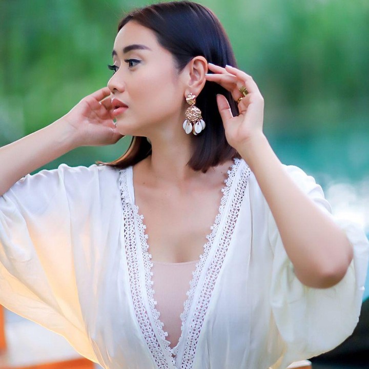 <p>Setelah 8 tahun cerai dari Iwa K, sampai sekarang Selfi belum menikah lagi, Bunda. Kita doakan semoga dapat jodoh yang langgeng ya. (Foto: Instagram @selfinafilah)</p>