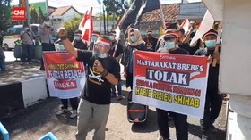 VIDEO: Unjuk Rasa Tuntut Bubarkan FPI, Dibubarkan Polisi