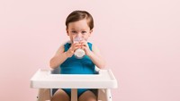 Mana Lebih Baik untuk Anak di Atas Satu Tahun, Susu Formula atau UHT?