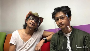 img-title Rocker Sejati, Andi /rif Dikenal sebagai Sosok Family Man di Keluarga