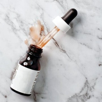 img-title Banyak Digandrungi, Sebenarnya Apa Manfaat Hyaluronic Acid?