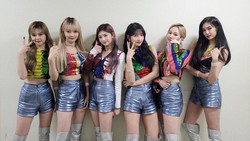 Lirik Lagu Zombie - EVERGLOW