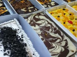 Potret Oleh-oleh Kue Kekinian Hits di Semarang