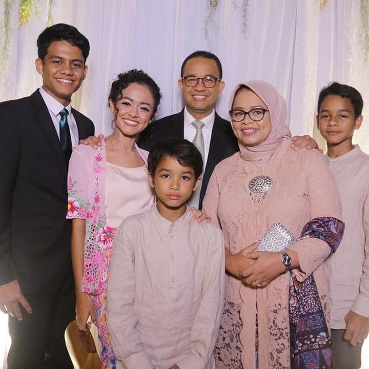 <p>Mutiara Annisa Baswedan adalah putri sulung Gubernur DKI Jakarta Anies Baswedan dan Fery Farhati.</p>