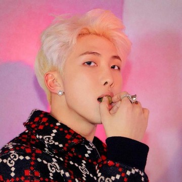 img-title Pengakuan Menyedihkan Idol K-Pop Sebelum Debut yang Tuai Perhatian